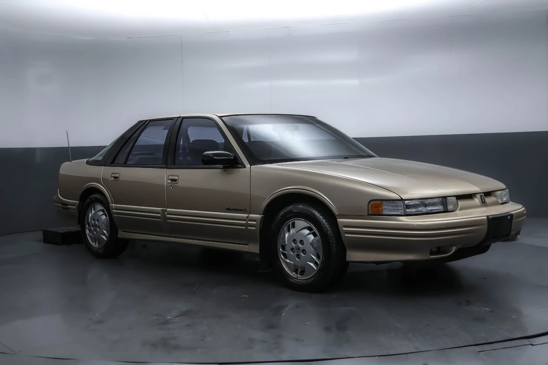1994 Oldsmobile Cutlass Supreme - Image 4 of 28