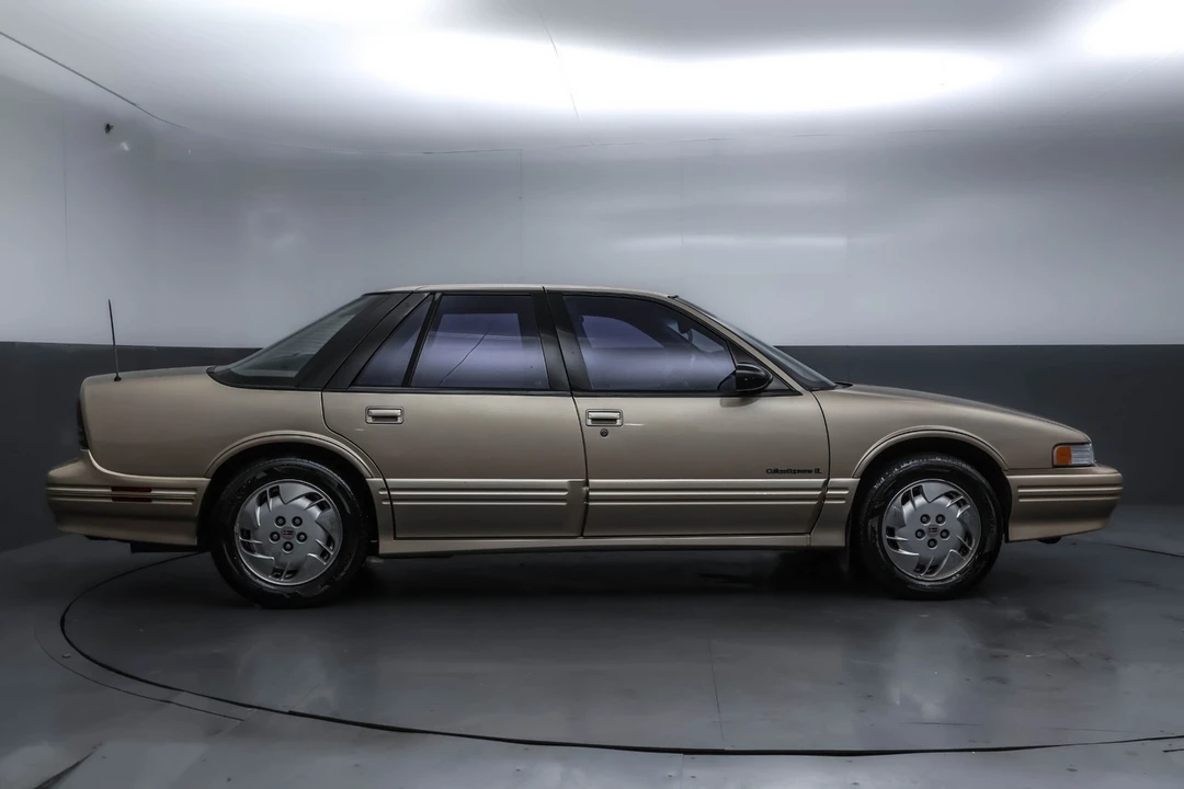 1994 Oldsmobile Cutlass Supreme - Image 6 of 12