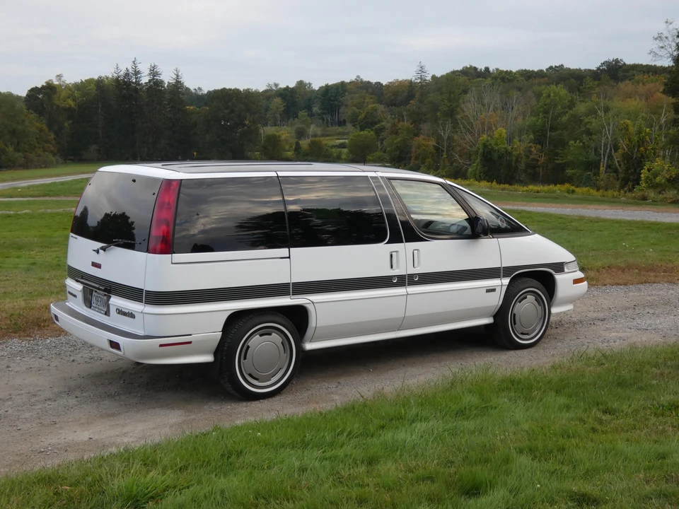 1994 Oldsmobile Silhouette - Image 27 of 31