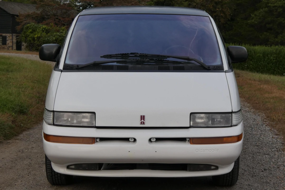 1994 Oldsmobile Silhouette - Image 2 of 31