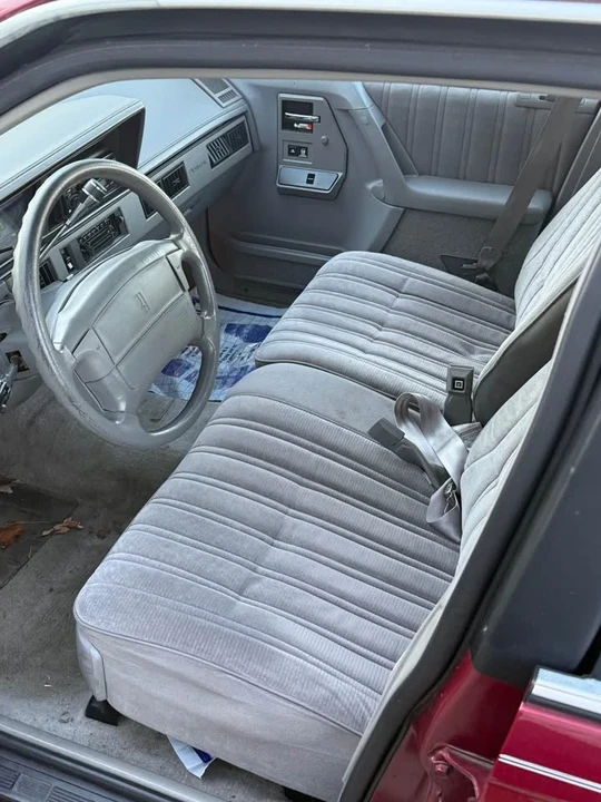 1994 Oldsmobile Cutlass Ciera - Image 13 of 14