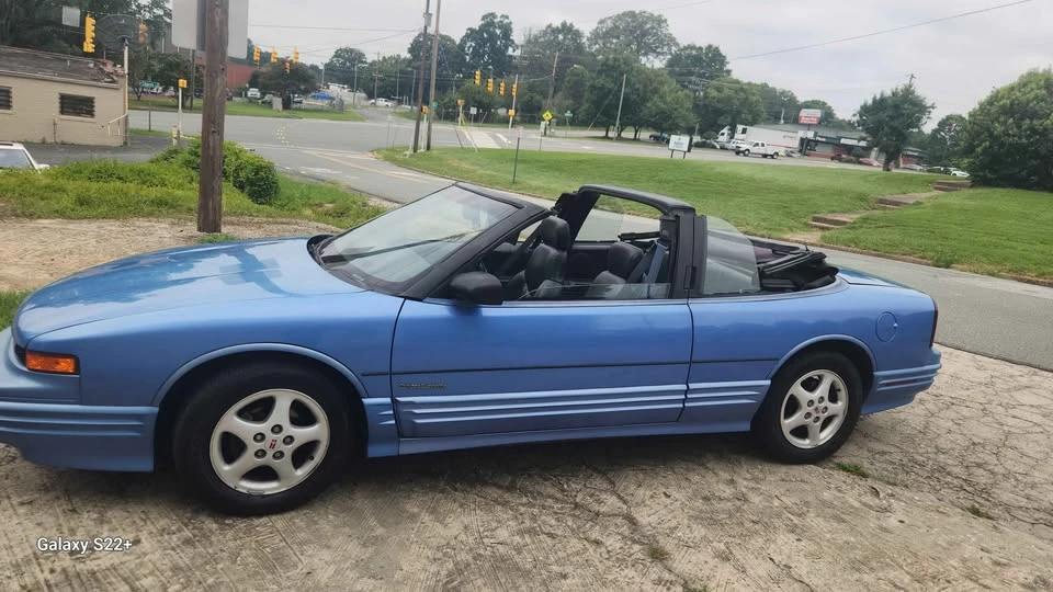 1994 Oldsmobile Cutlass Supreme - Image 10 of 16