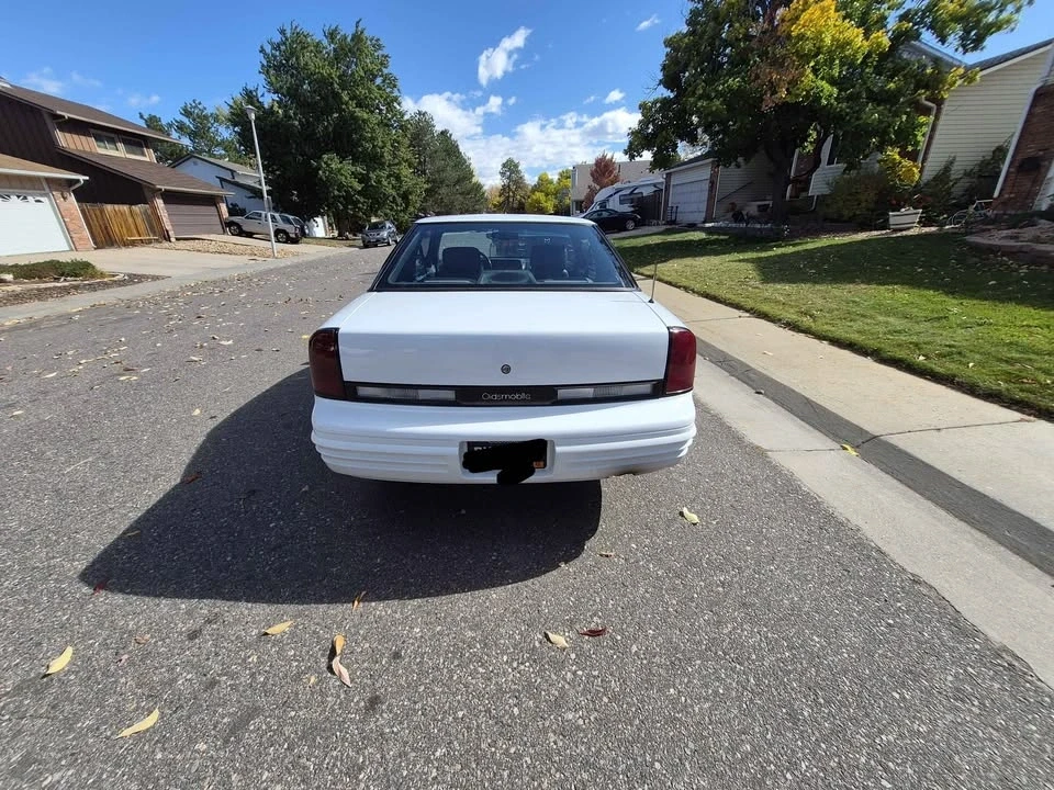 1994 Oldsmobile Cutlass Supreme - Image 3 of 11