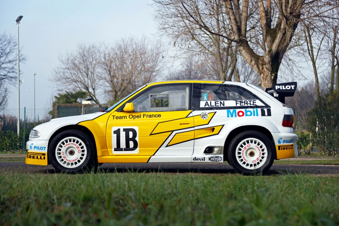 1994 Opel - Image 2 of 31