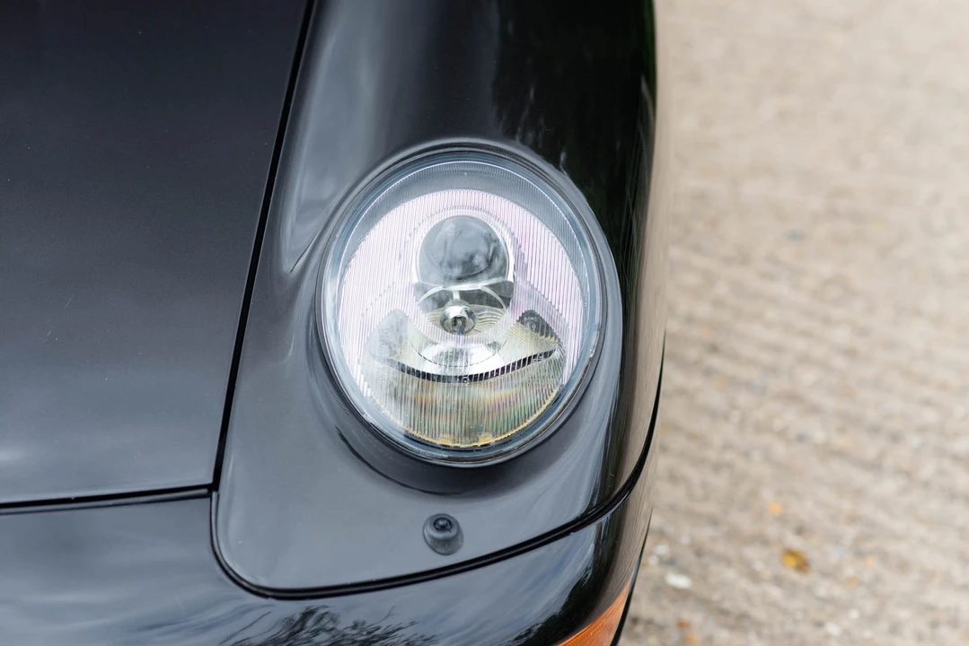 1994 Porsche 993 Carrera - Image 11 of 31