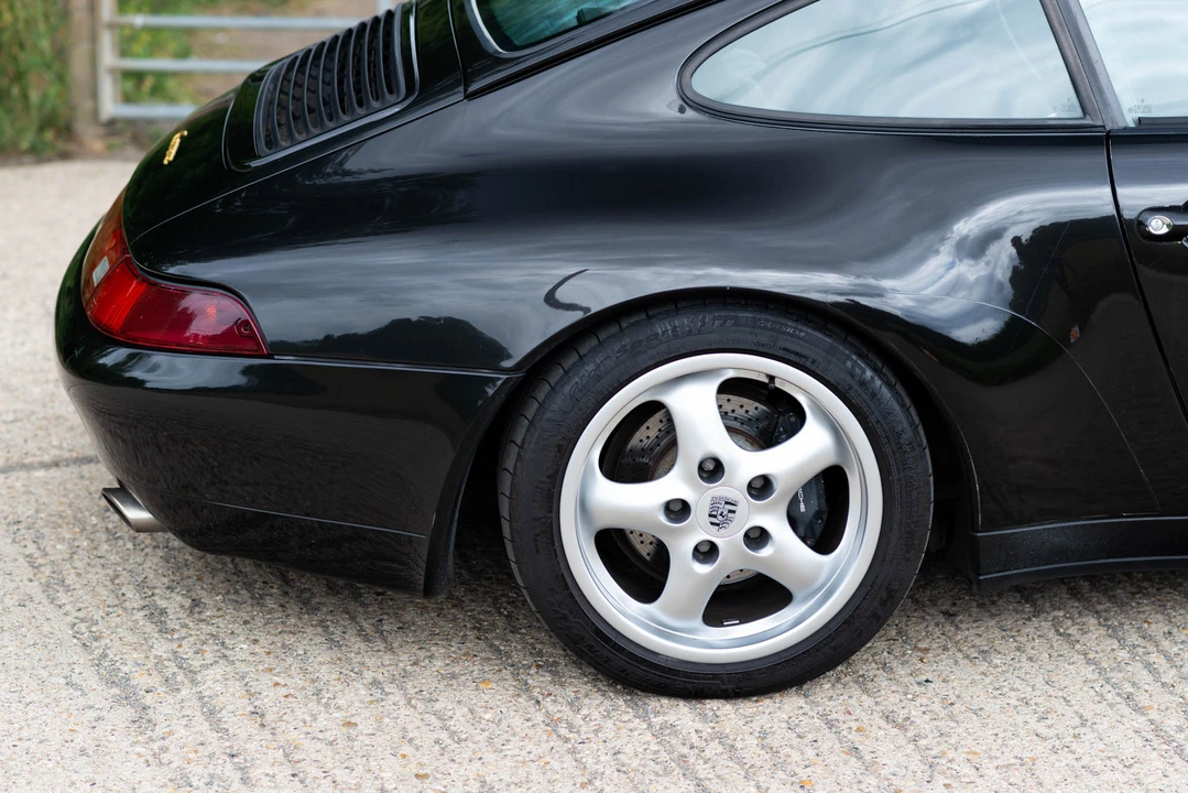 1994 Porsche 993 Carrera - Image 24 of 31