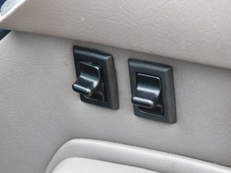1994 Porsche 993 Carrera - Image 27 of 31