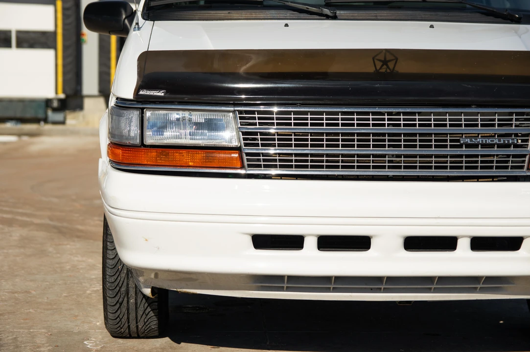 1994 Plymouth Voyager & Grand Voyager - Image 10 of 31