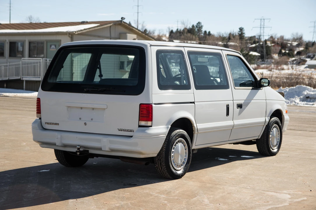 1994 Plymouth Voyager & Grand Voyager - Image 8 of 31