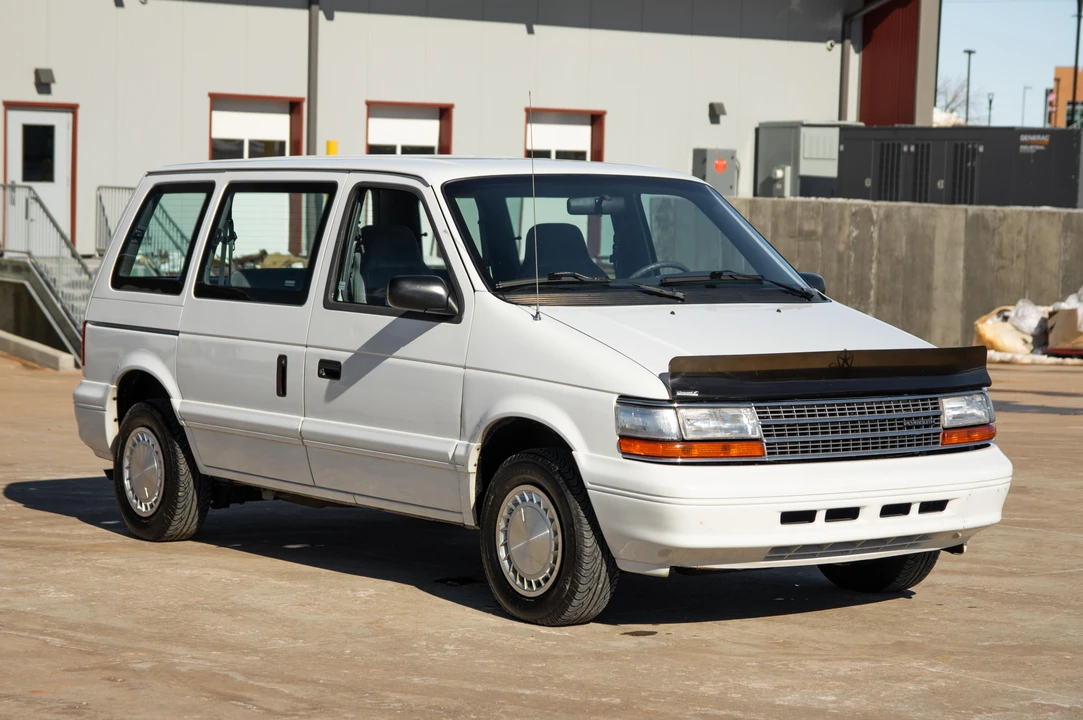 1994 Plymouth Voyager & Grand Voyager - Image 9 of 31