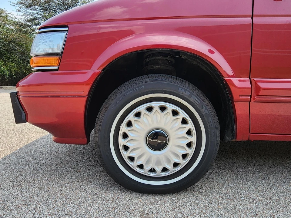 1994 Plymouth Voyager & Grand Voyager - Image 24 of 31