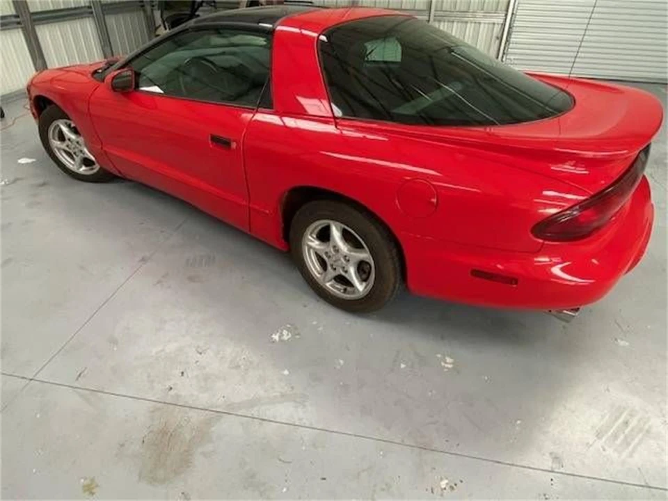 1994 Pontiac Firebird 4th Gen - Image 11 of 17