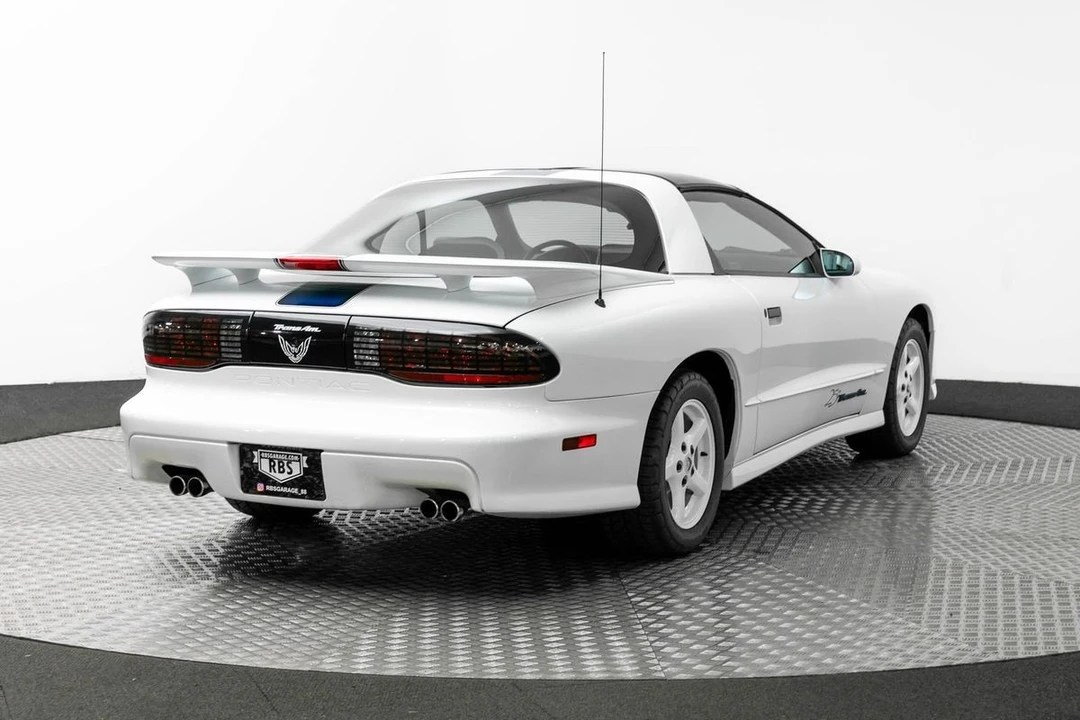 1994 Pontiac Firebird Trans Am 4th Gen - Image 4 of 12