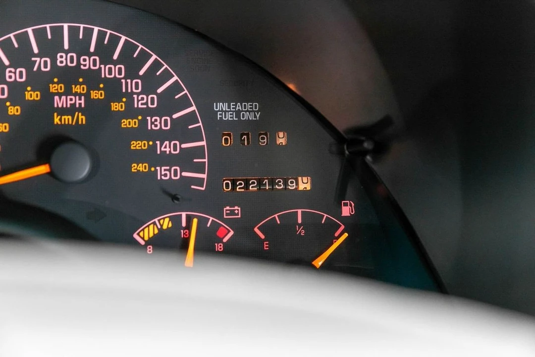 1994 Pontiac - Image 27 of 31