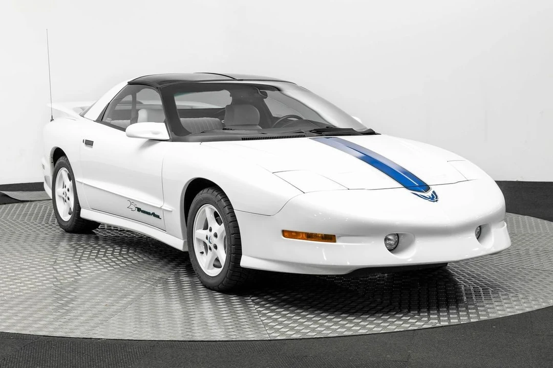 1994 Pontiac Firebird Trans Am 4th Gen - Image 3 of 12
