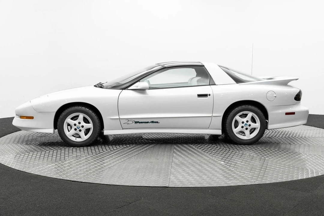 1994 Pontiac Firebird Trans Am 4th Gen - Image 7 of 12