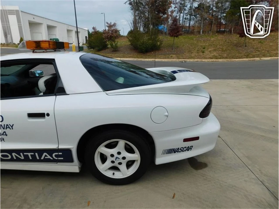 1994 Pontiac Firebird 4th Gen - Image 17 of 31