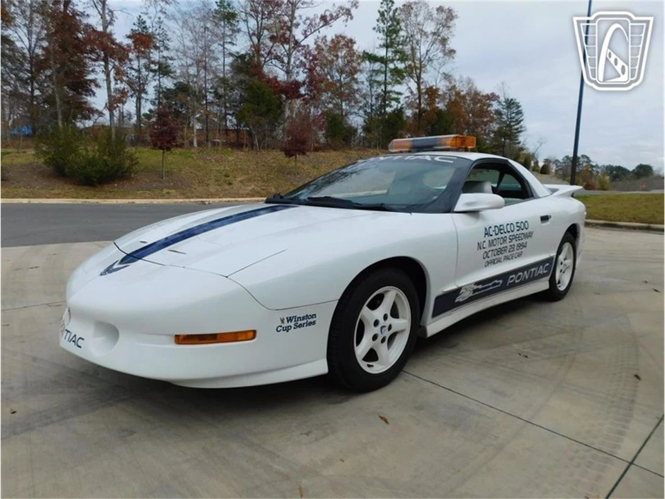 1994 Pontiac Firebird 4th Gen - Image 7 of 31