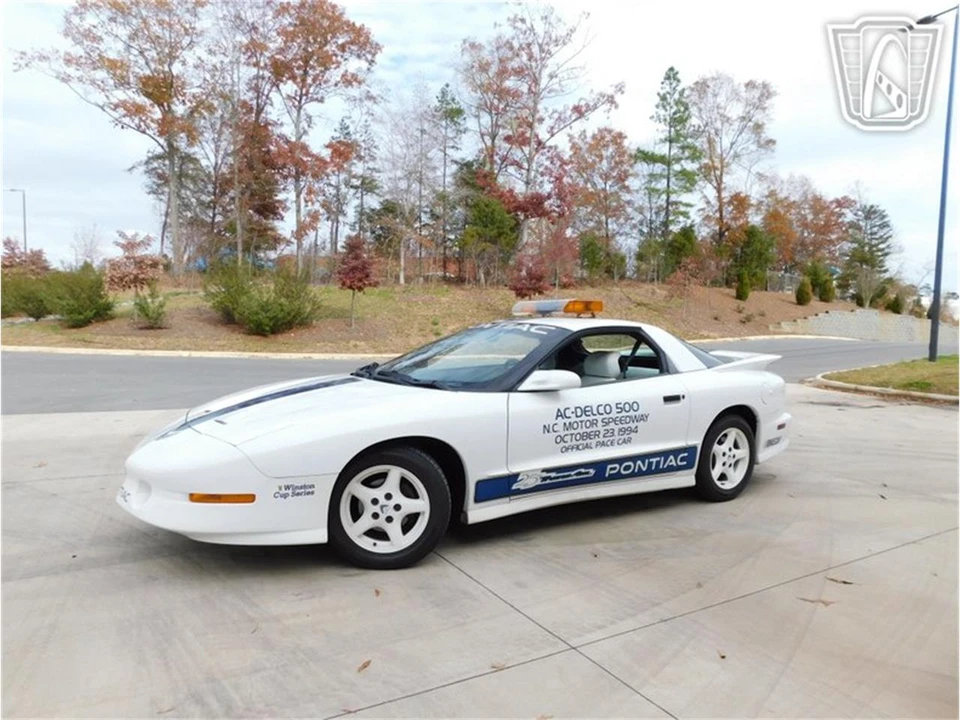 1994 Pontiac Firebird 4th Gen - Image 2 of 31