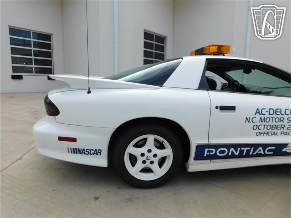 1994 Pontiac Firebird 4th Gen - Image 28 of 31