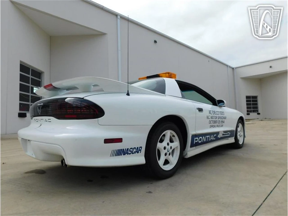1994 Pontiac Firebird 4th Gen - Image 24 of 31