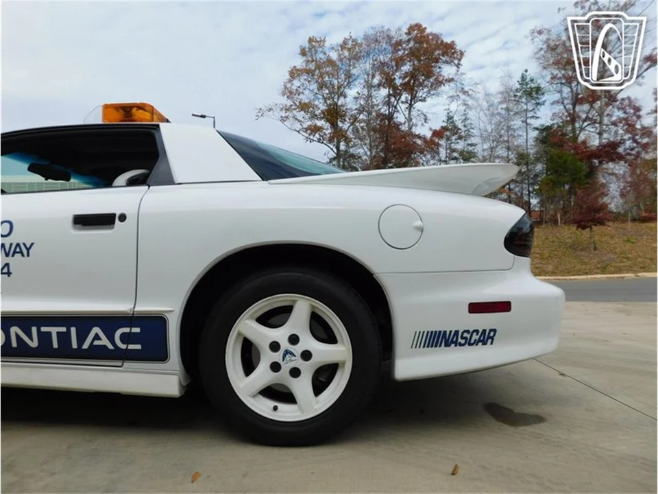 1994 Pontiac Firebird 4th Gen - Image 15 of 31