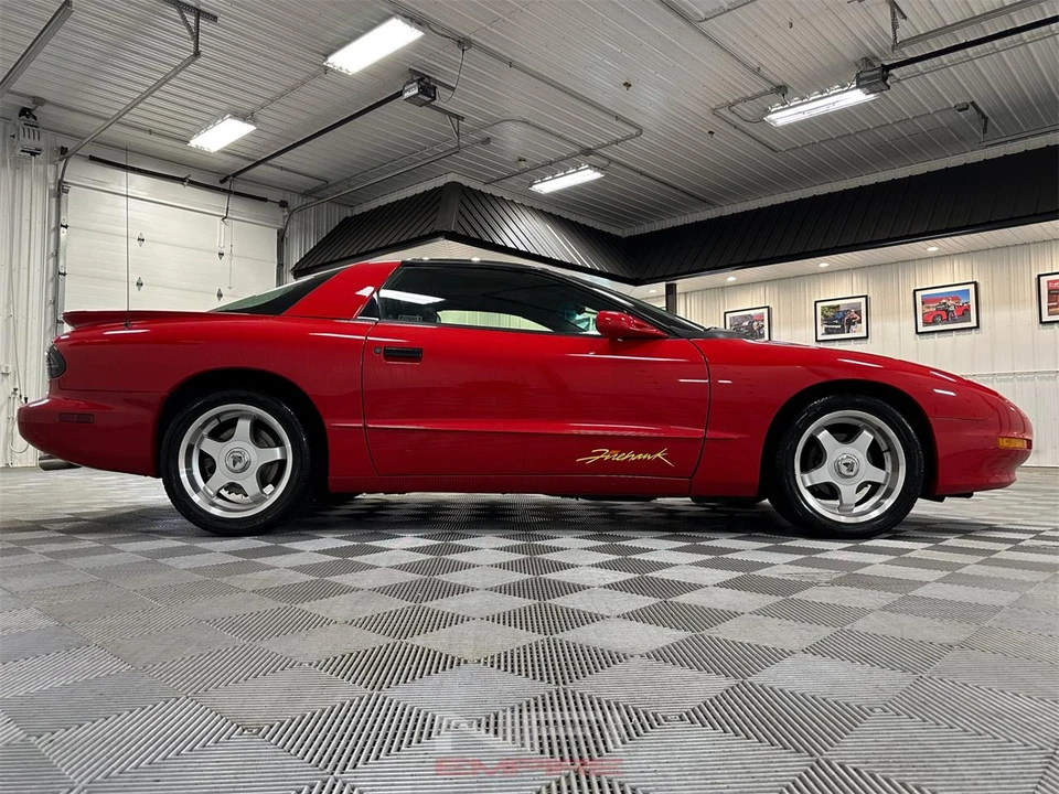 1994 Pontiac Firebird 4th Gen - Image 17 of 31