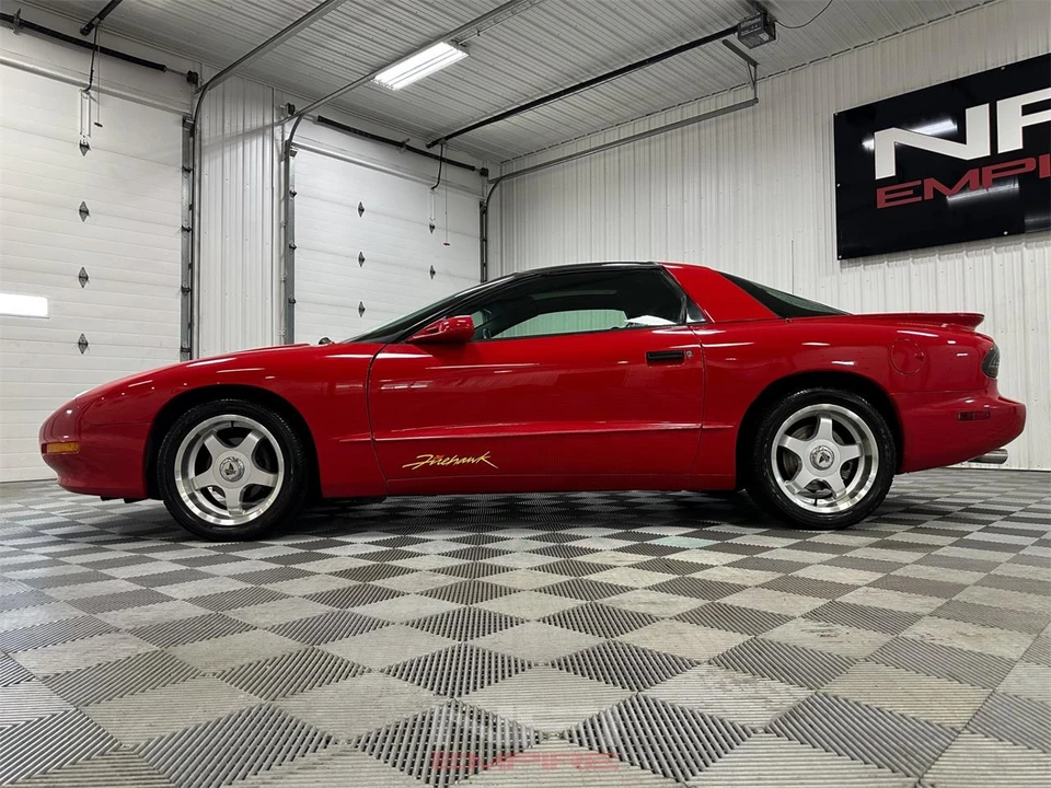 1994 Pontiac Firebird 4th Gen - Image 11 of 31