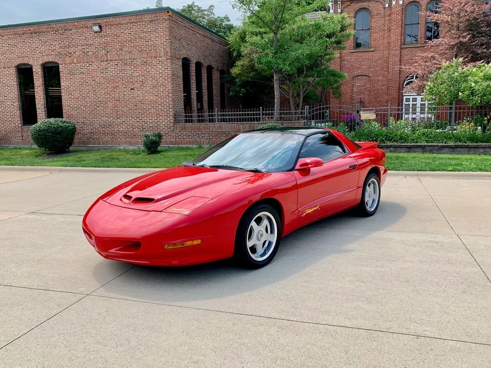 1994 Pontiac Firebird 4th Gen - Image 2 of 12