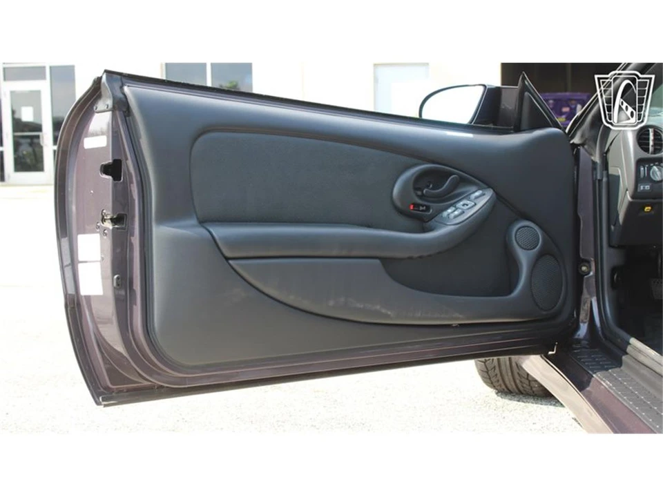 1994 Pontiac Firebird 4th Gen - Image 11 of 31