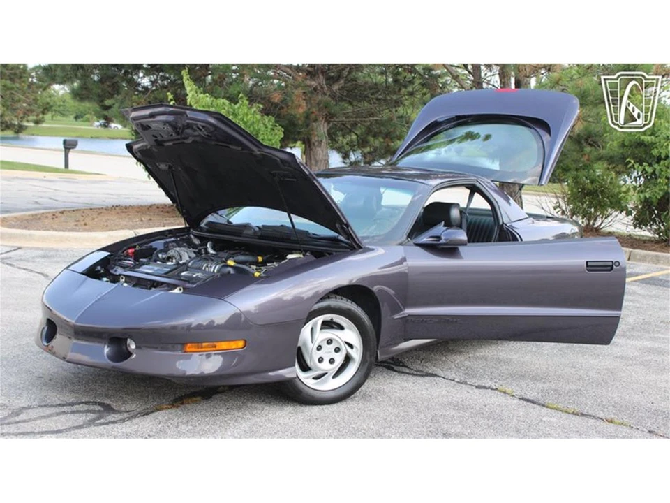1994 Pontiac Firebird 4th Gen - Image 7 of 31