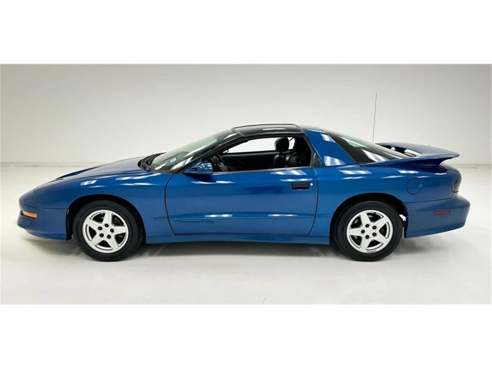 1994 Pontiac Firebird 4th Gen - Image 2 of 31