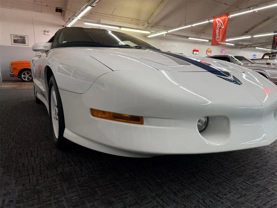 1994 Pontiac Firebird 4th Gen - Image 8 of 31