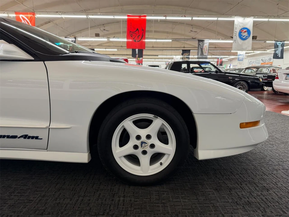 1994 Pontiac Firebird 4th Gen - Image 29 of 31