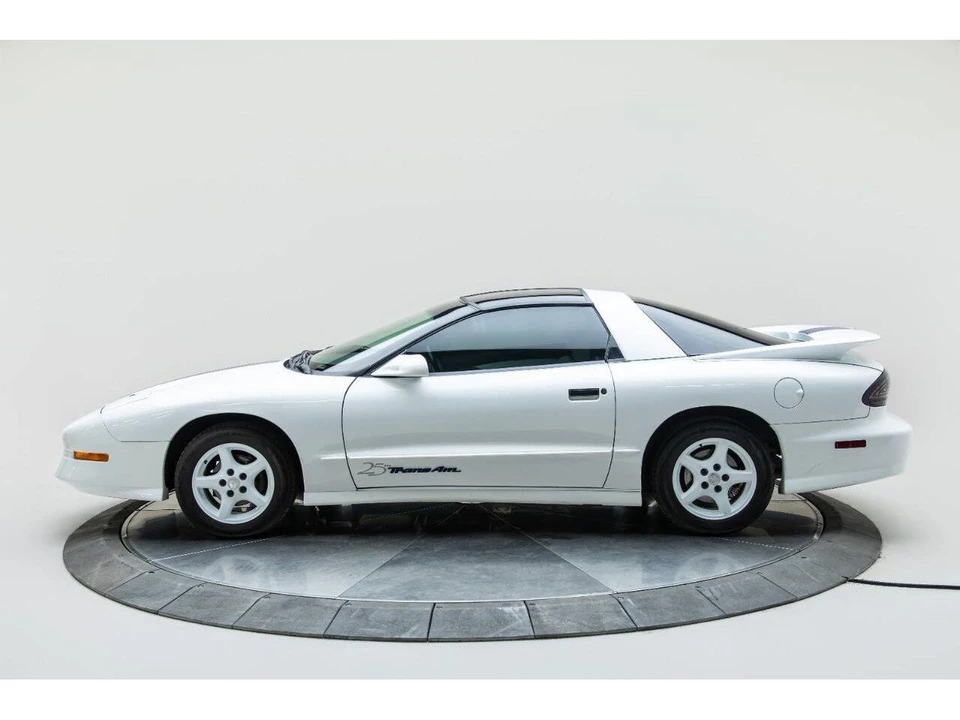 1994 Pontiac Firebird 4th Gen - Image 2 of 31