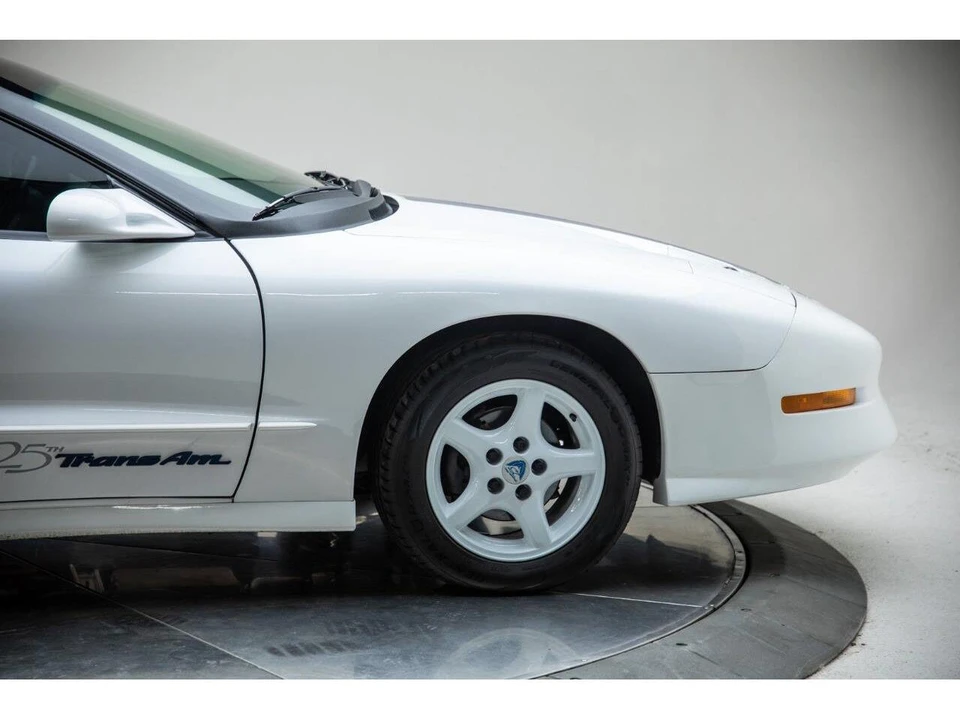 1994 Pontiac Firebird 4th Gen - Image 12 of 31