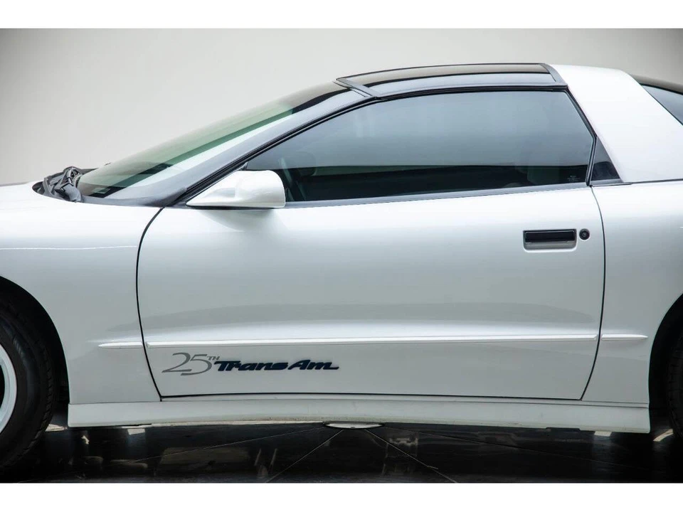 1994 Pontiac Firebird 4th Gen - Image 4 of 31