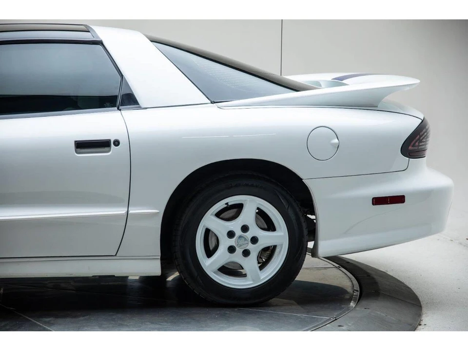 1994 Pontiac Firebird 4th Gen - Image 5 of 31