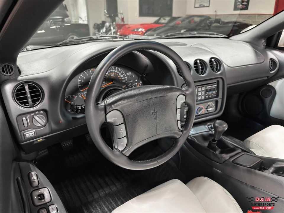 1994 Pontiac Firebird 4th Gen - Image 10 of 31