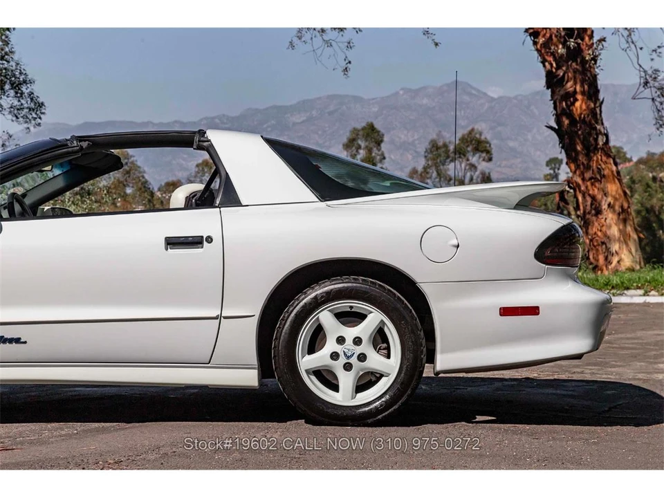 1994 Pontiac Firebird 4th Gen - Image 23 of 31
