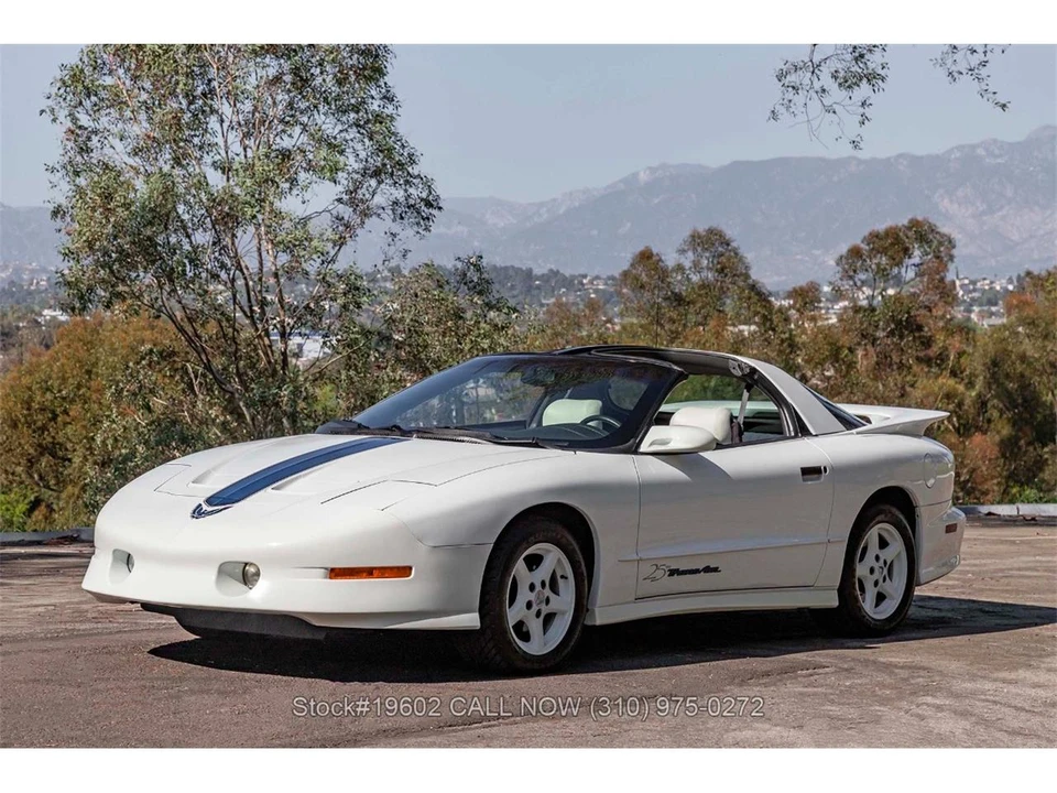 1994 Pontiac Firebird 4th Gen - Image 11 of 31