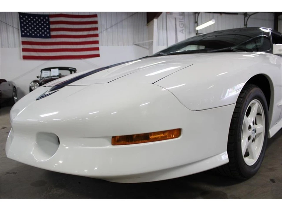 1994 Pontiac Firebird 4th Gen - Image 10 of 31