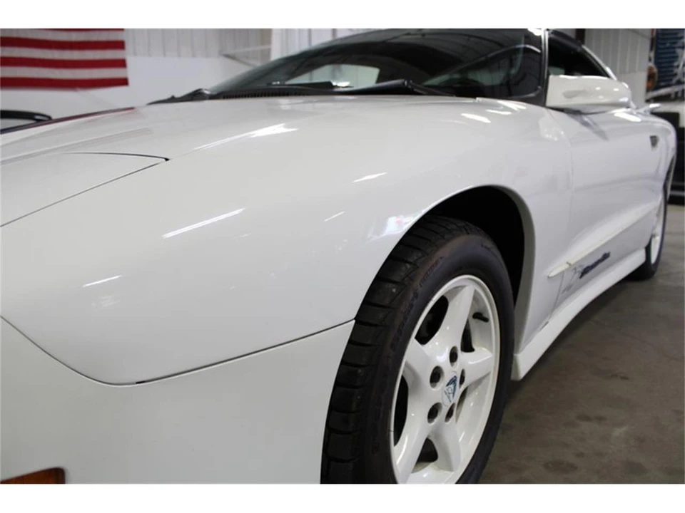 1994 Pontiac Firebird 4th Gen - Image 11 of 31