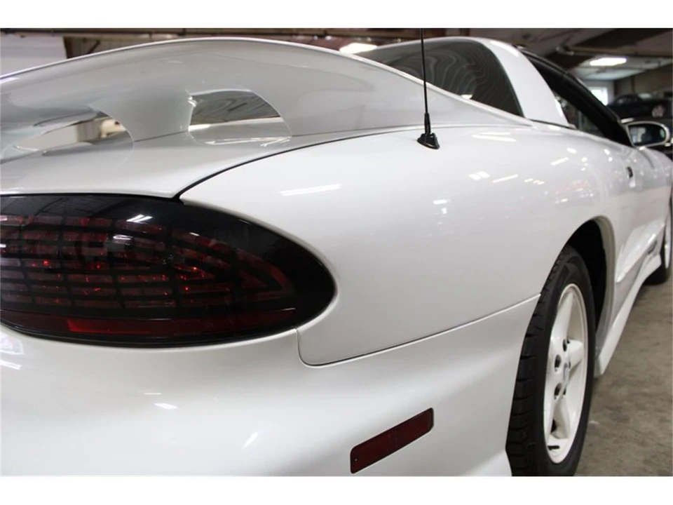1994 Pontiac Firebird 4th Gen - Image 14 of 31