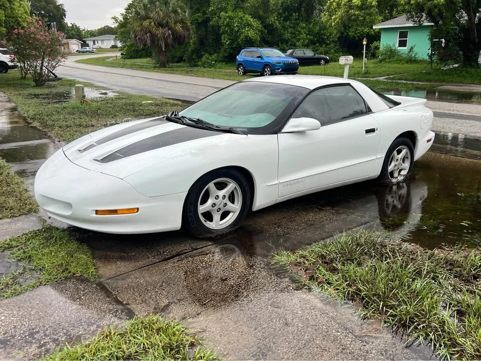 1994 Pontiac Firebird 4th Gen - Image 5 of 15
