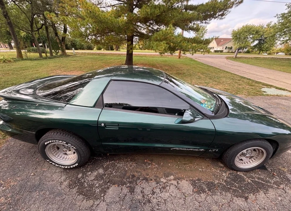 1994 Pontiac Firebird 4th Gen - Image 6 of 10