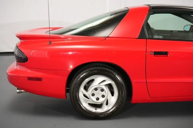 1994 Pontiac Firebird Formula 4th Gen - Image 19 of 31