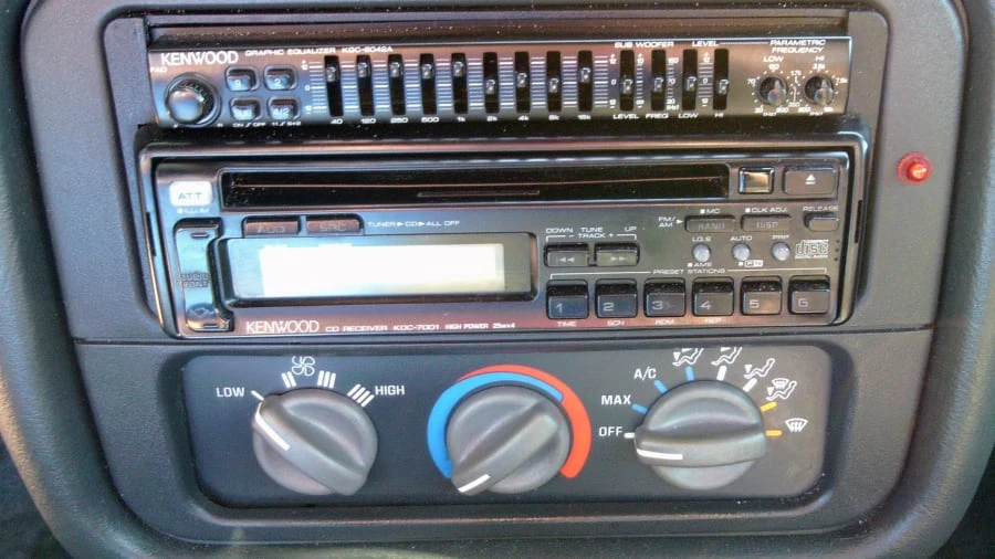 1994 Pontiac Firebird 4th Gen - Image 7 of 9