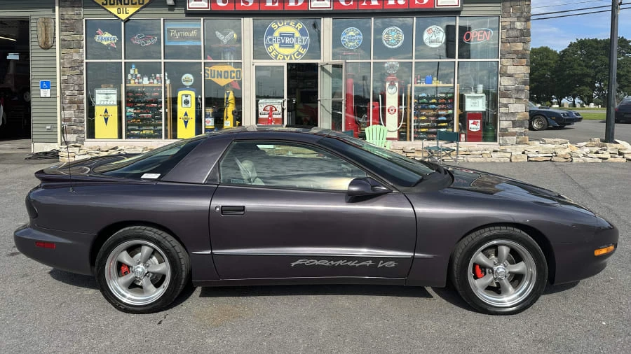 1994 Pontiac Firebird 4th Gen - Image 2 of 12