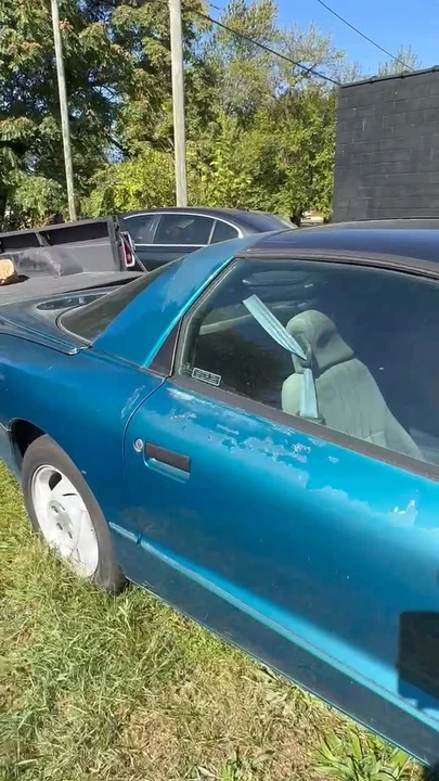1994 Pontiac Firebird Formula 4th Gen - Image 11 of 11
